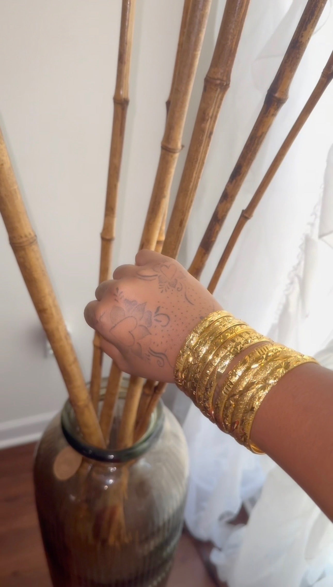 ⤷PRETTY AURA BANGLES ᯽